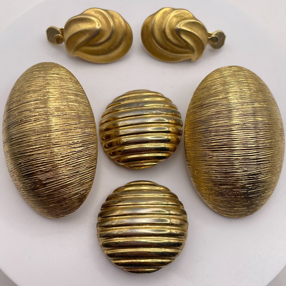 Vintage Retro Gold Tone Clip On Earring Set 3 Pairs Textured Ribbed Swirl Lot